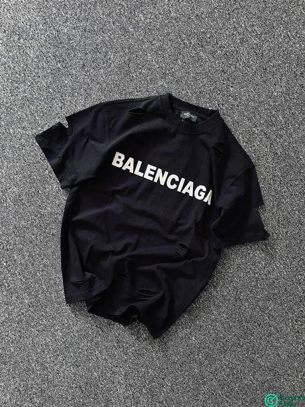 Realistic 3D Apparel Mockup generator with Chatgpt prompt 